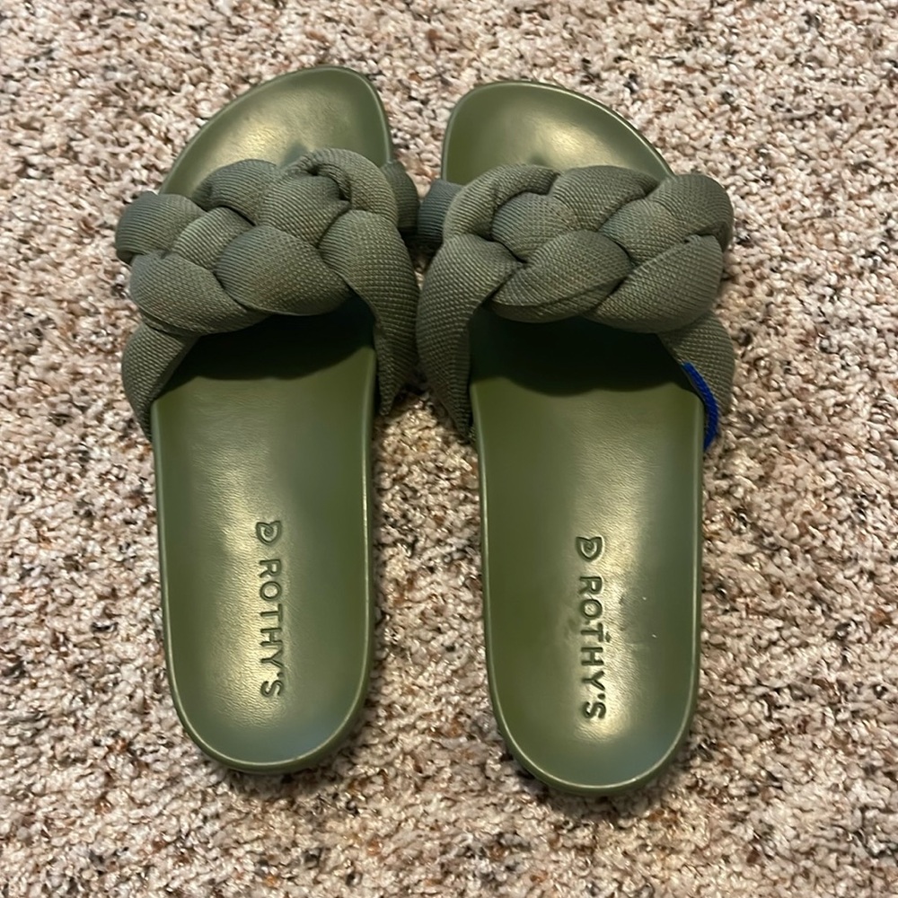 Rothy’s Slides